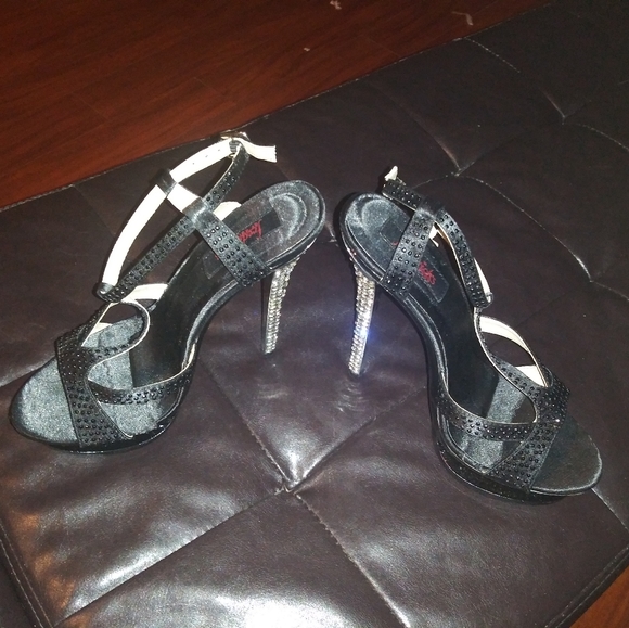 Ladies size 8 high heel shoes - Picture 4 of 7